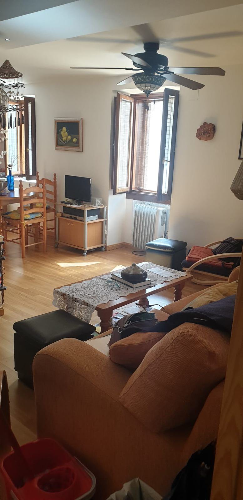 Salón con zona de estar y comedor del piso en Calle Mancho nº 1, Salvatierra de Esca, Zaragoza